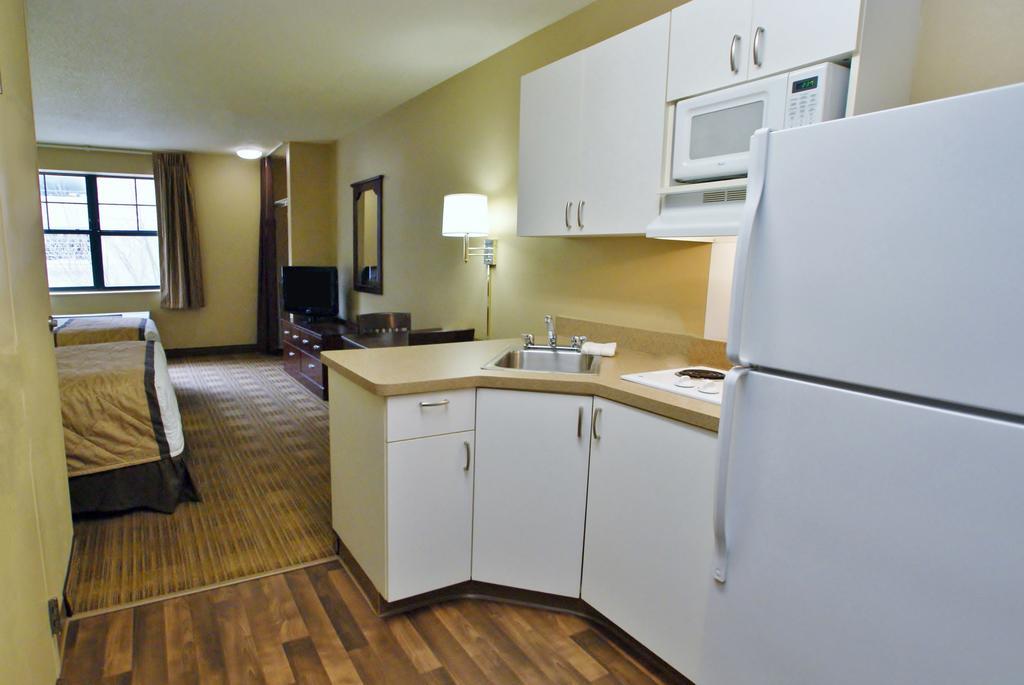 Extended Stay America Suites - Raleigh - Cary - Regency Parkway North Экстерьер фото